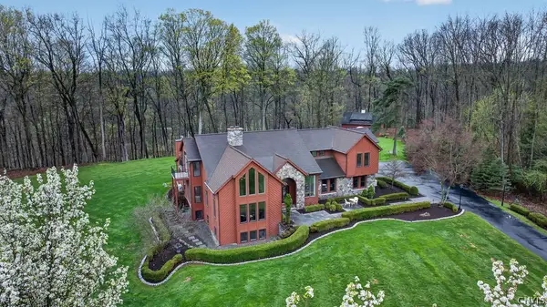 7979 Oak Brook Circle, Pittsford, NY 14534