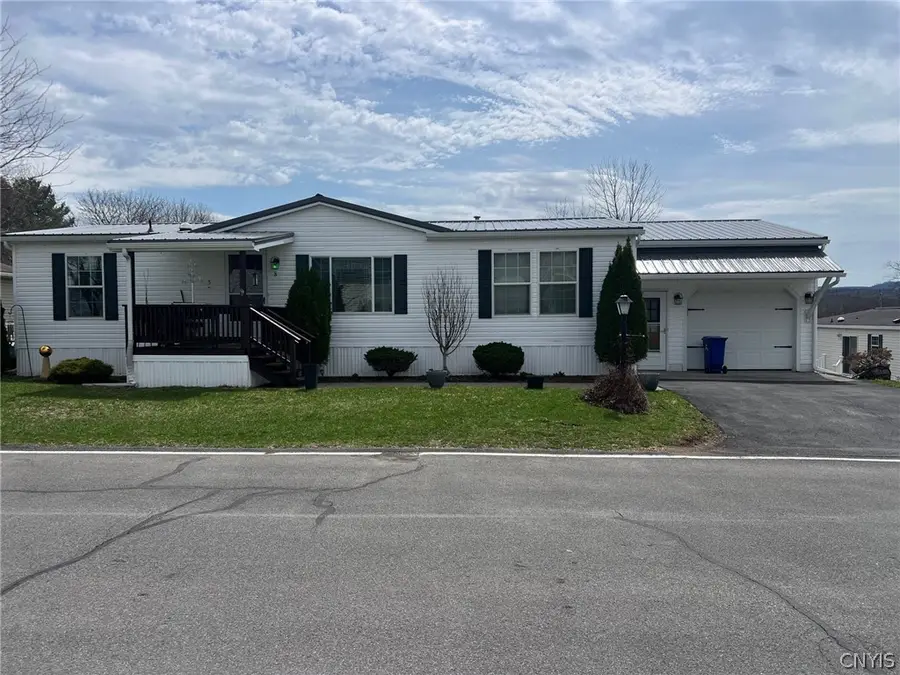 8 Majestic Ln, New Hartford, NY 13413 - #2