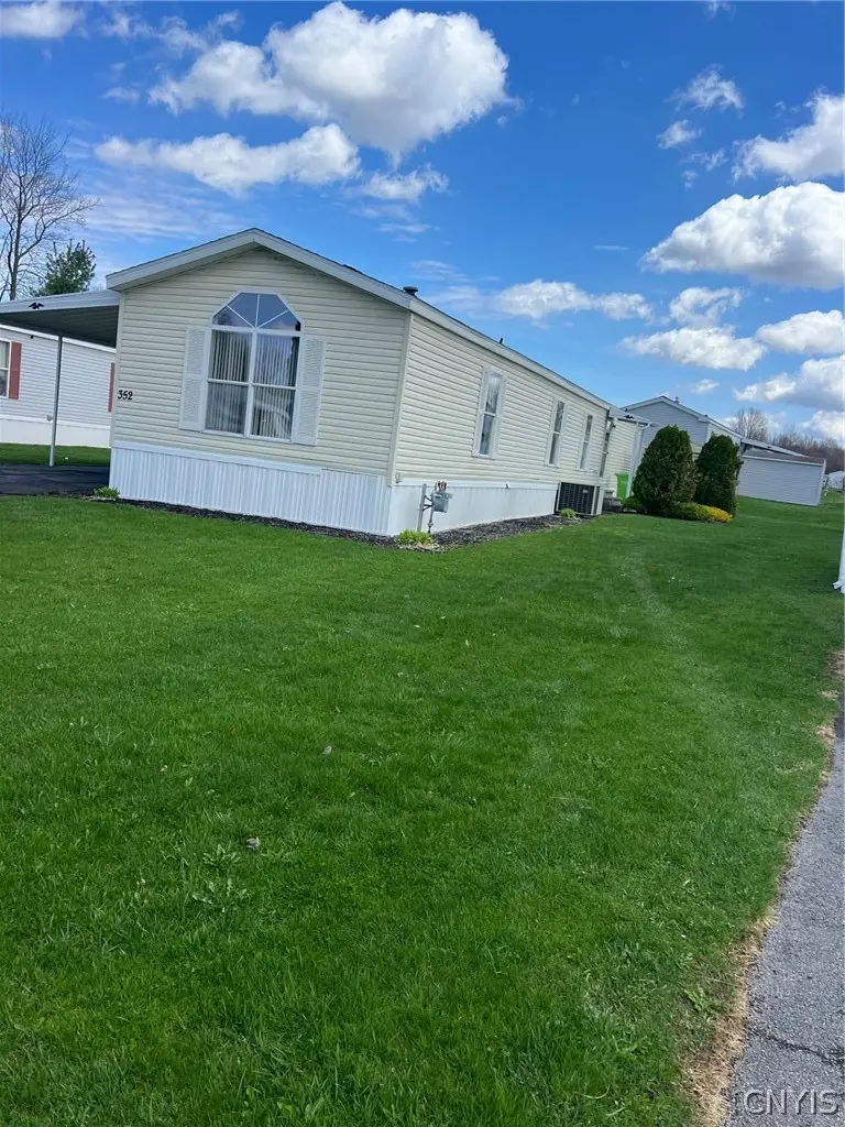 352 Matthew Dr, New Hartford, NY 13313 - #3