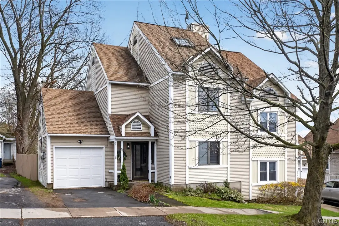 208 Oak Street, Syracuse, NY 13203 - #1