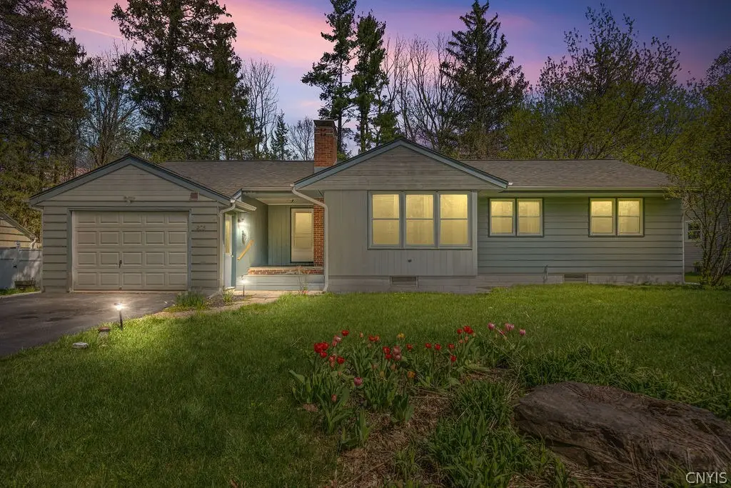 208 Concord Place, Fayetteville, NY 13066 - #1
