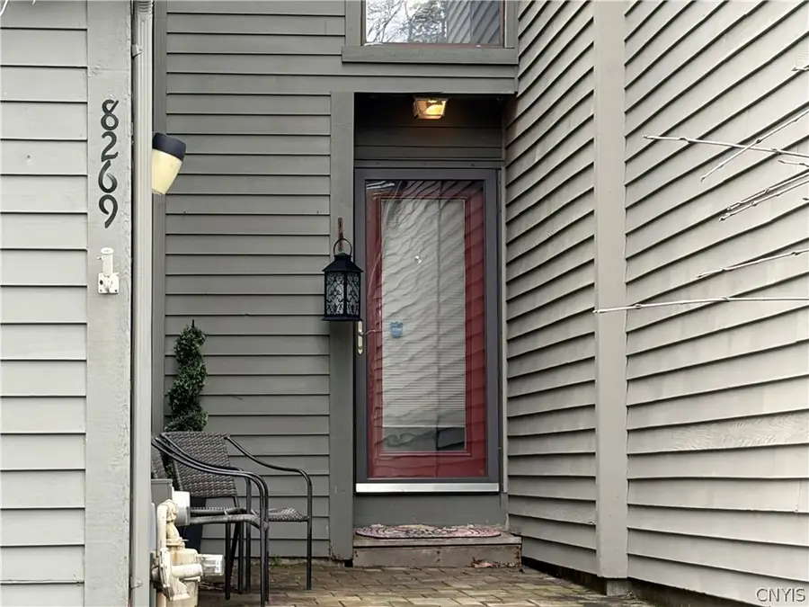 8269 Honeysuckle Drive, Liverpool, NY 13090 - #2