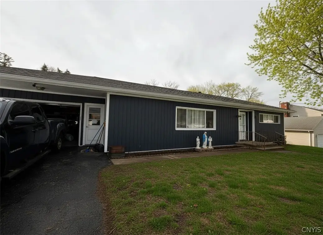 90 Ballantyne Brae, Utica, NY 13501 - #1