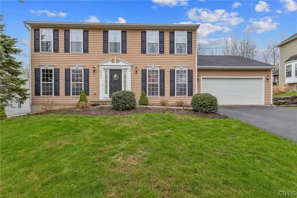8294 Luchsinger Lane, Baldwinsville, NY 13027