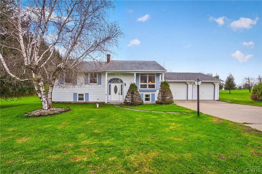 2765 King Road, Sauquoit, NY 13456 - #1