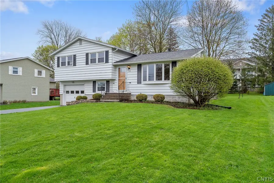 138 Bennett Road, Camillus, NY 13031 - #3