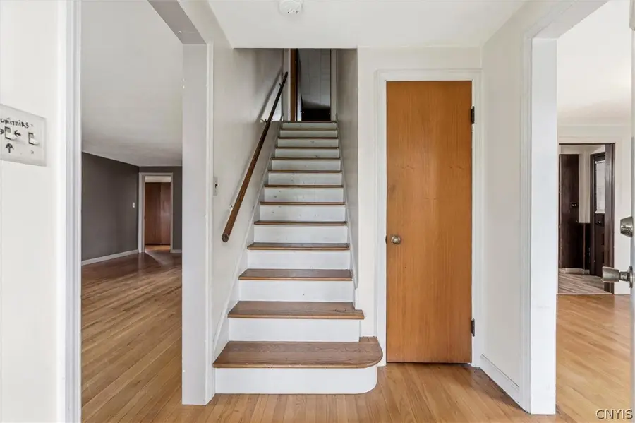 807 Second St, Liverpool, NY 13088 - #3