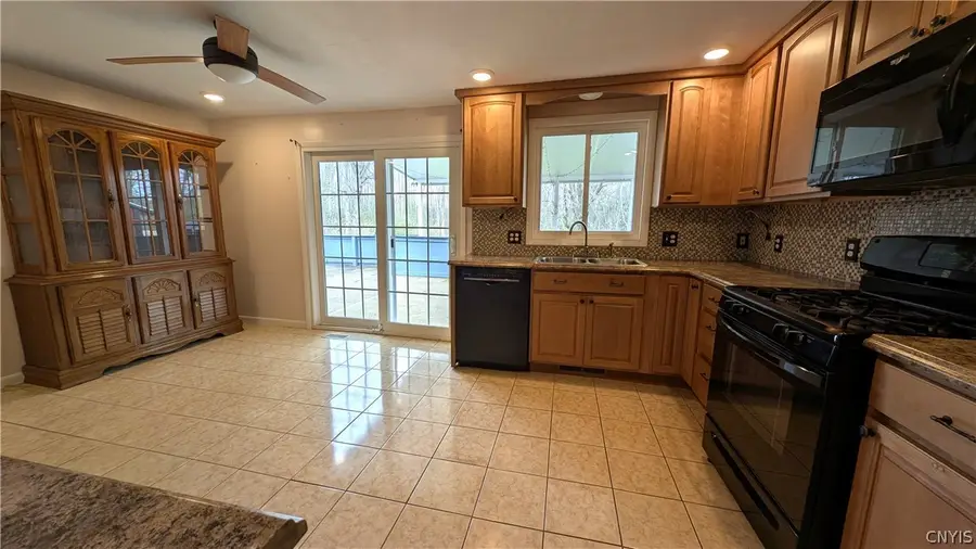 5068 Hackberry Lane, Clay, NY 13041 - #3
