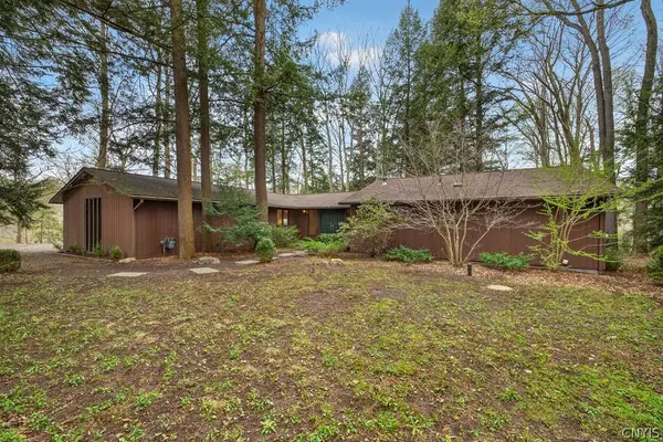 4285 Balcomb Mill Circle, Syracuse, NY 13215