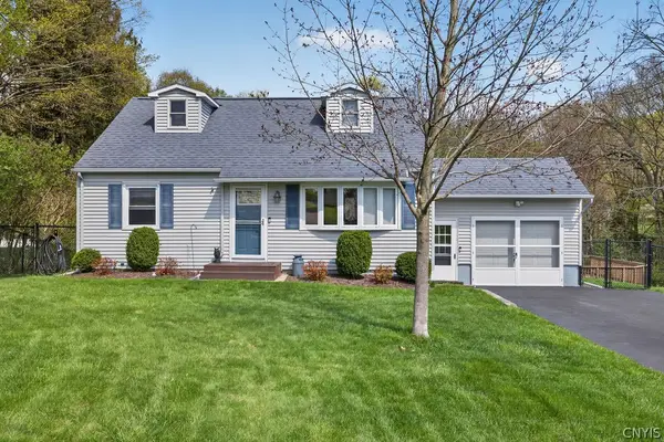 101 Broadmoor Drive, Camillus, NY 13031