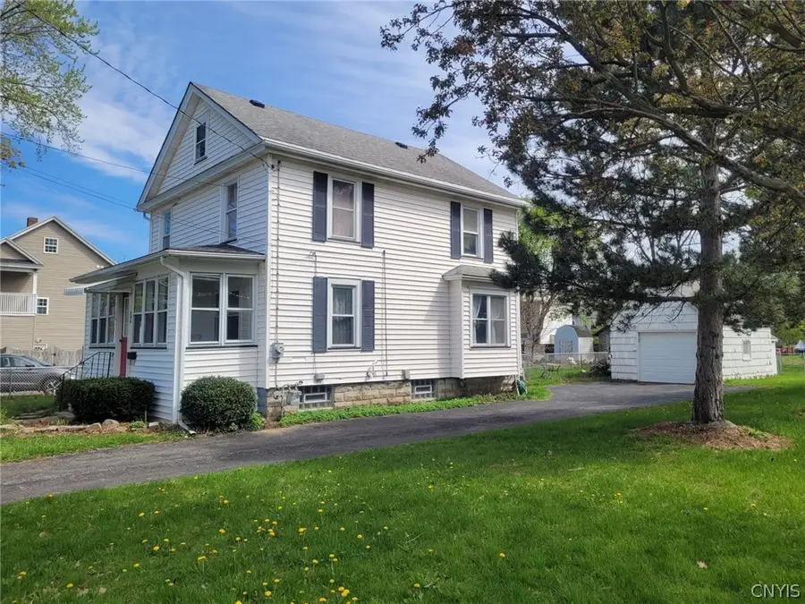 208 E Heman Street, East Syracuse, NY 13057 - #3