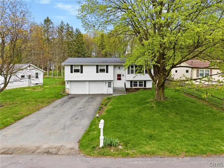 303 Crestwood Drive, Camillus, NY 13031 - #3
