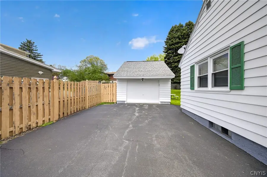 203 Chestnut Heights Drive, Liverpool, NY 13088 - #3
