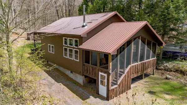 11 Wall Street, Bernhards Bay, NY 13028