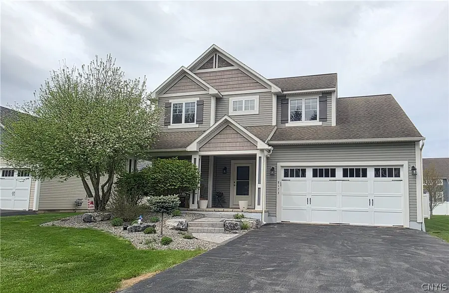 8173 Whitman Way, Liverpool, NY 13090 - #2