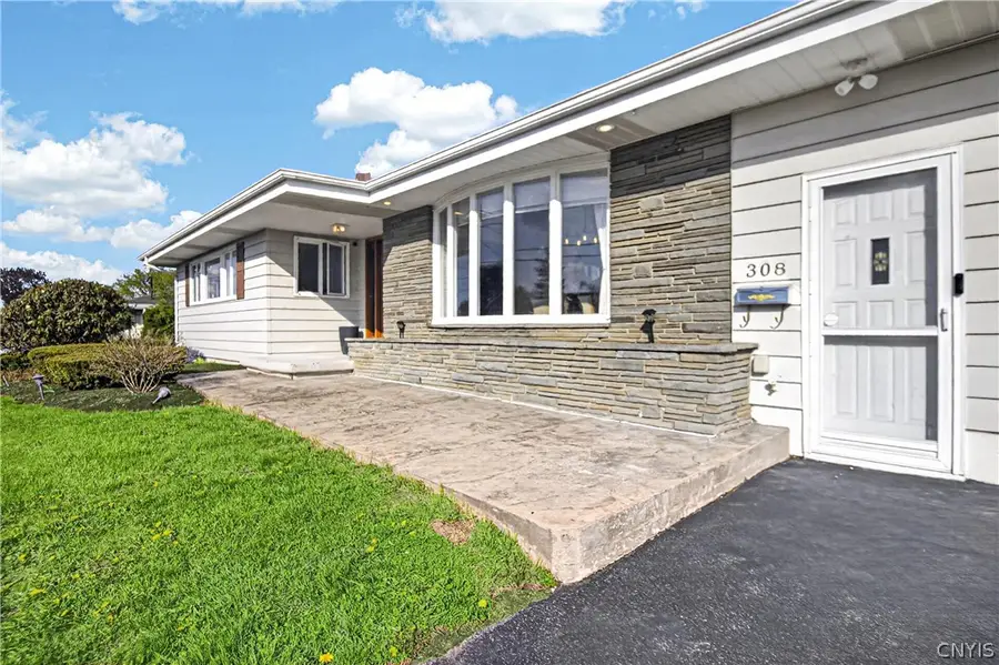 308 Washington Dr, New Hartford, NY 13413 - #3