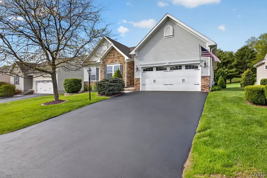109 Shire Way, Camillus, NY 13031 - #2