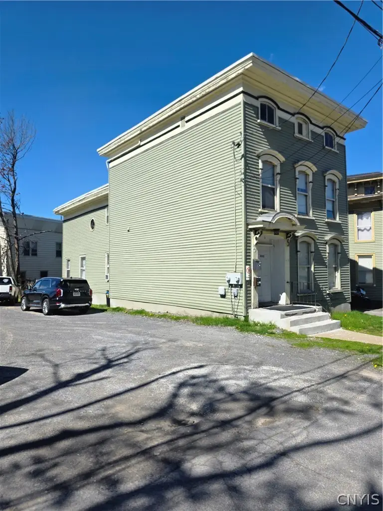 1002 Park Avenue, Utica, NY 13501 - #3