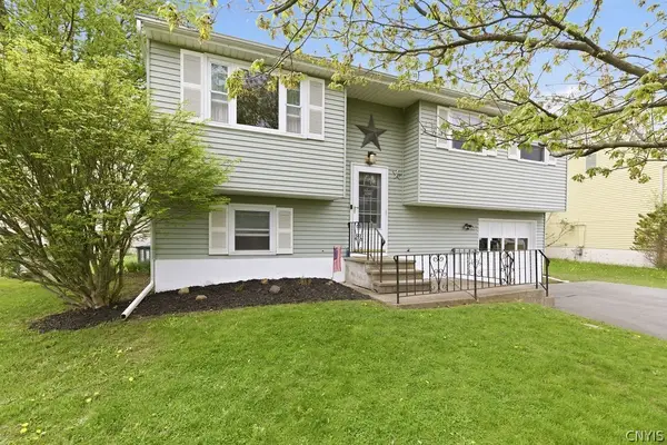 8217 Lucchesi Drive, Clay, NY 13041