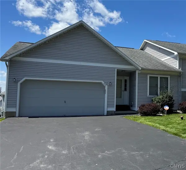 159 Timber Wolf Circle, Syracuse, NY 13209