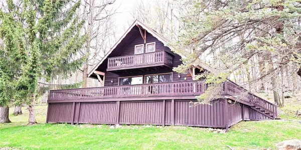 17379 Sunrise Avenue, Thousand Island Park, NY 13692