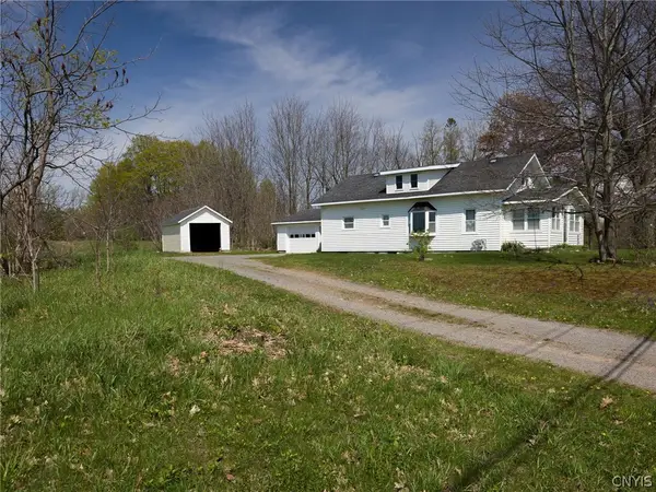 10 Salisbury Street, Lacona, NY 13083