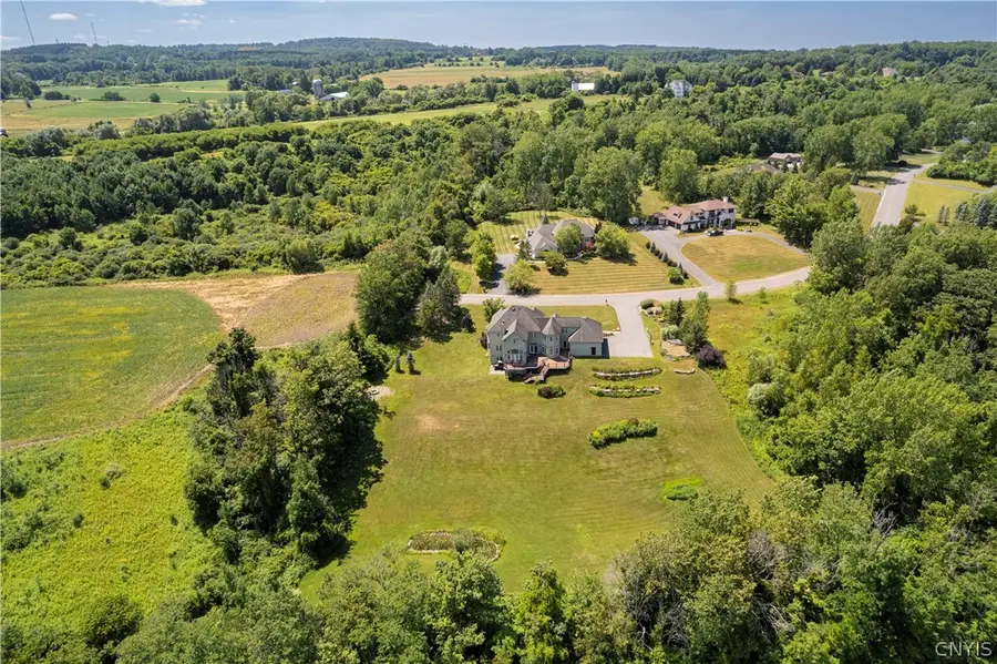 4020 Deer Crossing, Manlius, NY 13104 - #3