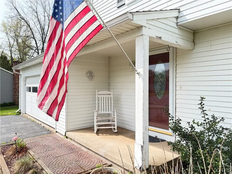 7637 Sandy Lane, Syracuse, NY 13212 - #2