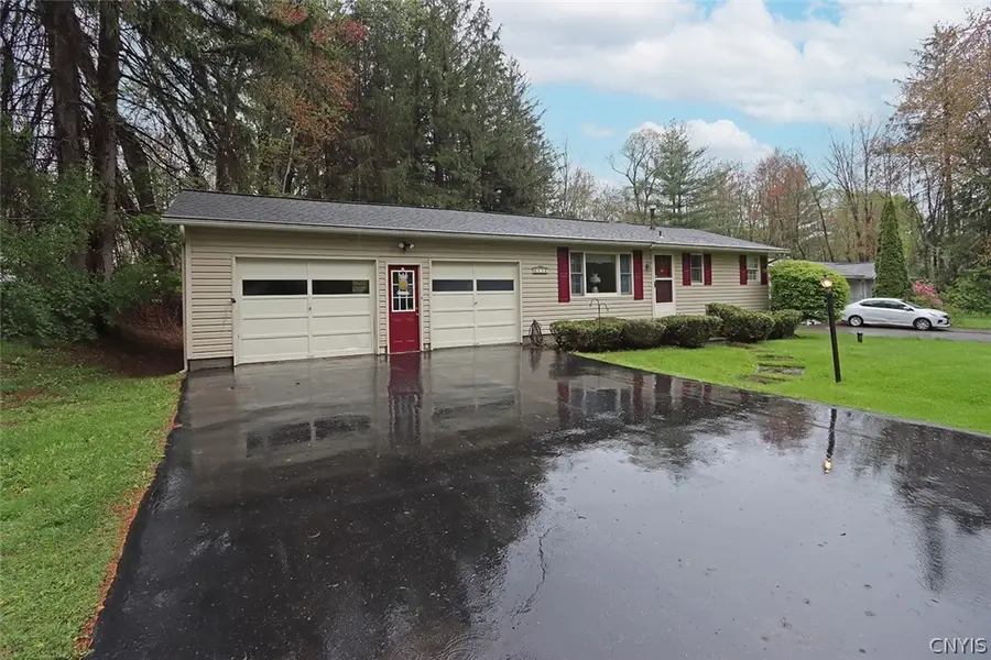 6118 Smith Road, North Syracuse, NY 13212 - #3