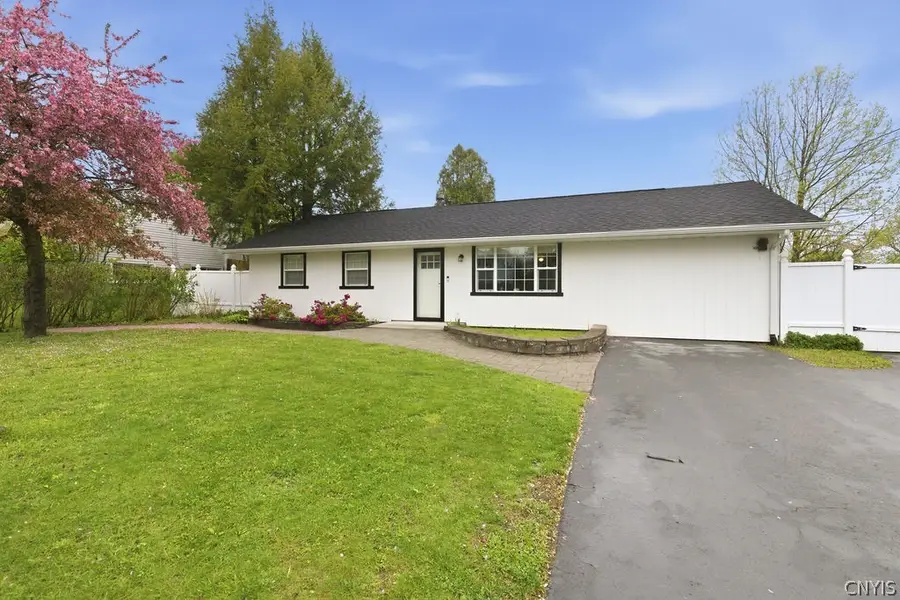 402 Idlewood Boulevard, Baldwinsville, NY 13027 - #2