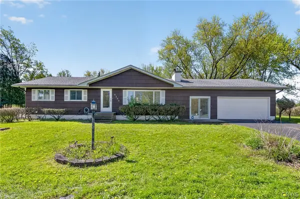 6590 Badgley Rd, East Syracuse, NY 13057