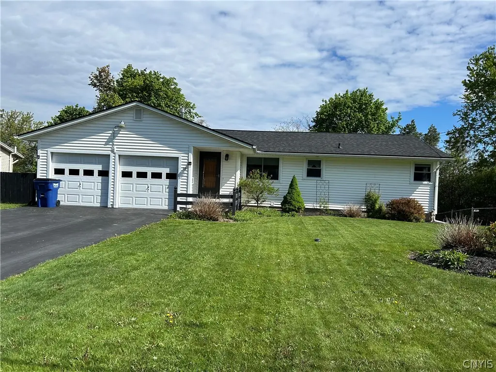 39 Elm Hill Way, Camillus, NY 13031 - #1