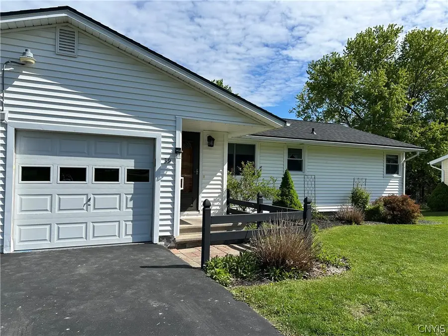 39 Elm Hill Way, Camillus, NY 13031 - #3