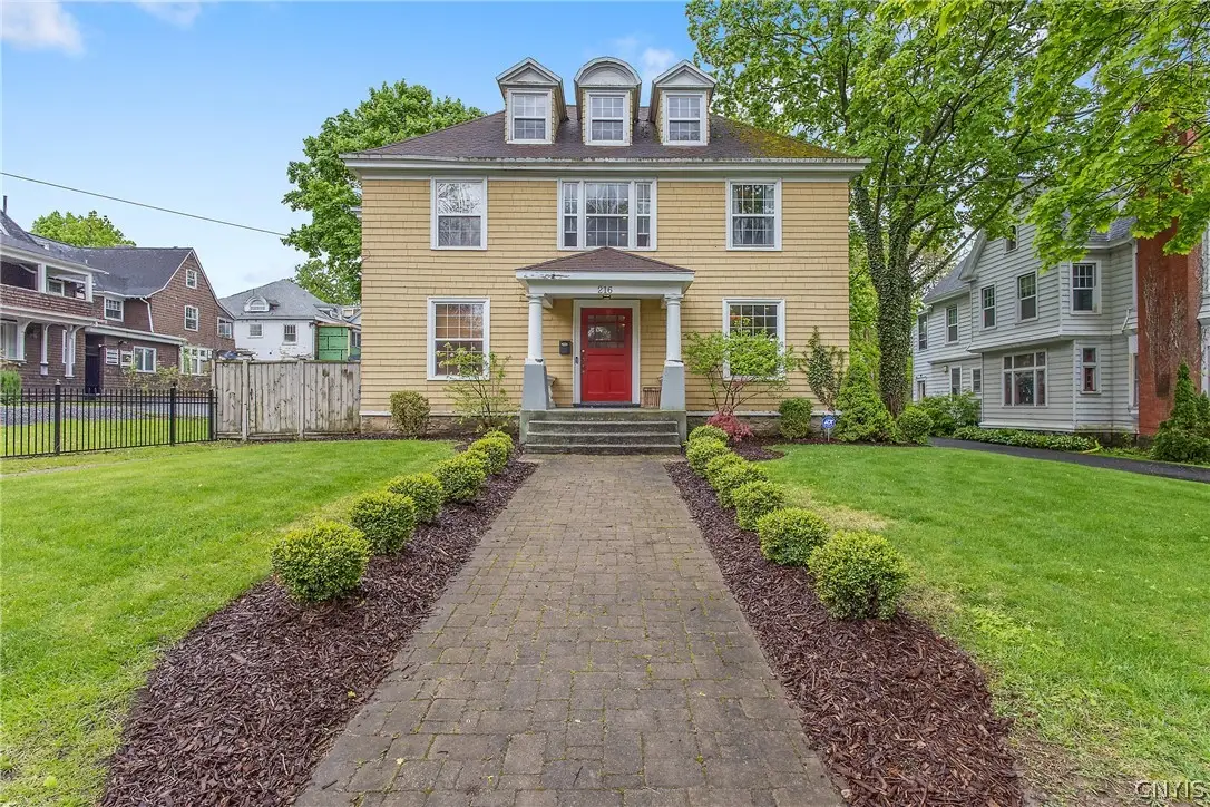 216 Highland Avenue, Syracuse, NY 13203 - #1