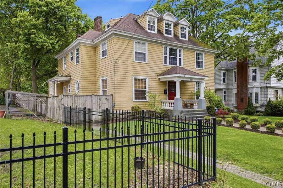 216 Highland Avenue, Syracuse, NY 13203 - #3