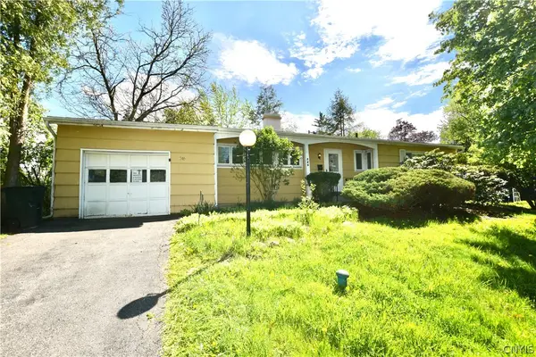 246 Blackberry Road, Liverpool, NY 13090