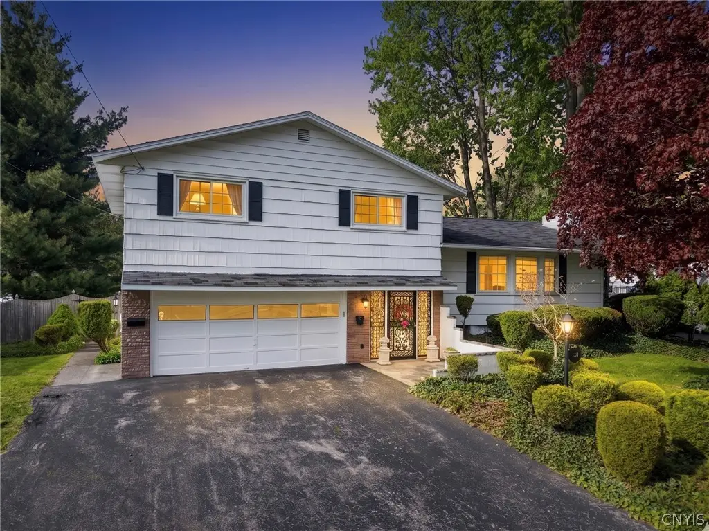 210 Colony Park Drive, Liverpool, NY 13088 - #1