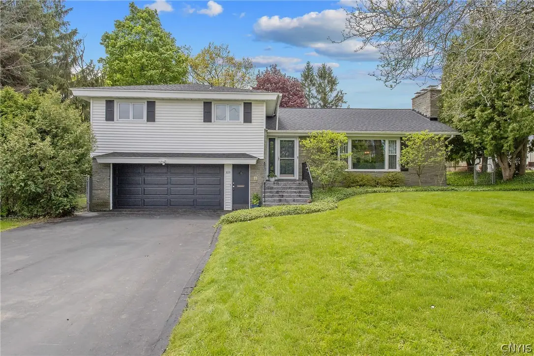 325 Highridge Drive, Syracuse, NY 13215 - #1