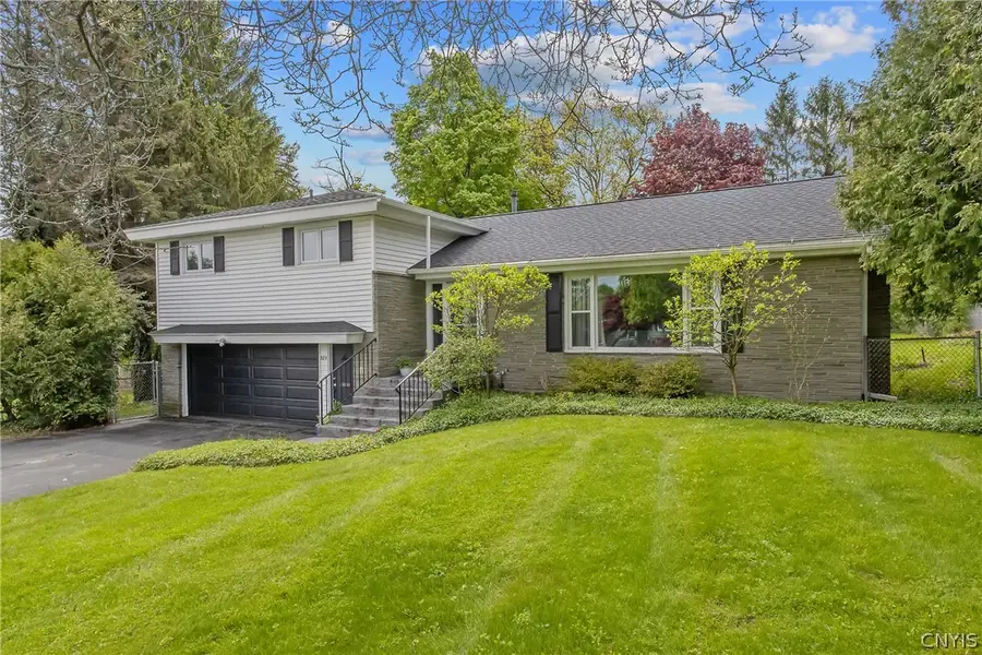 325 Highridge Drive, Syracuse, NY 13215 - #2