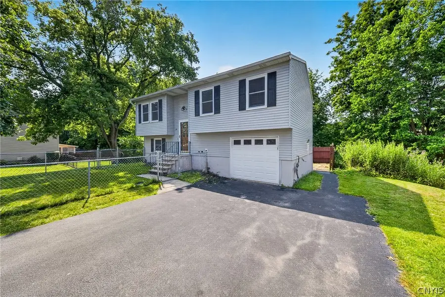 221 Juneway Drive, Chittenango, NY 13037 - #3