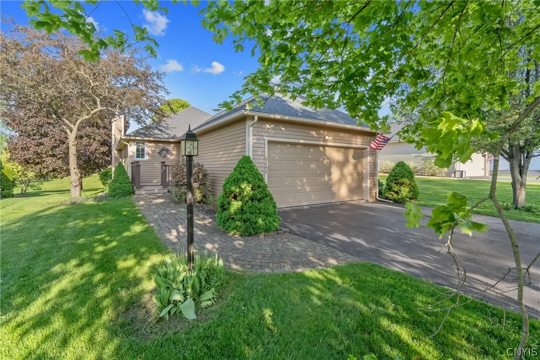 6262 Mourning Dove, Baldwinsville, NY 13027 - #1