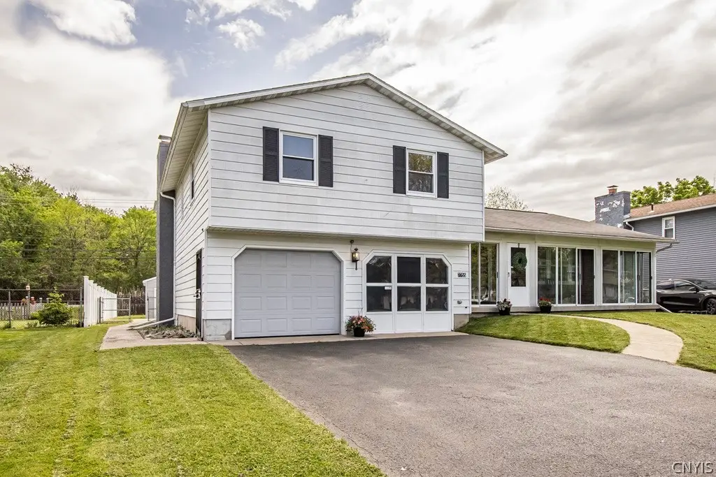 7755 Treadmill Circle, Liverpool, NY 13090 - #1