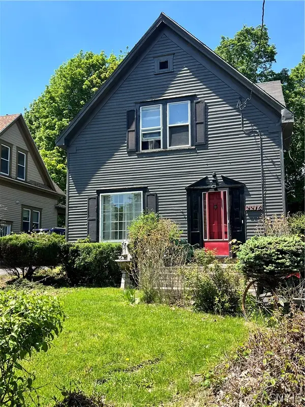 2216 South Avenue, Syracuse, NY 13207