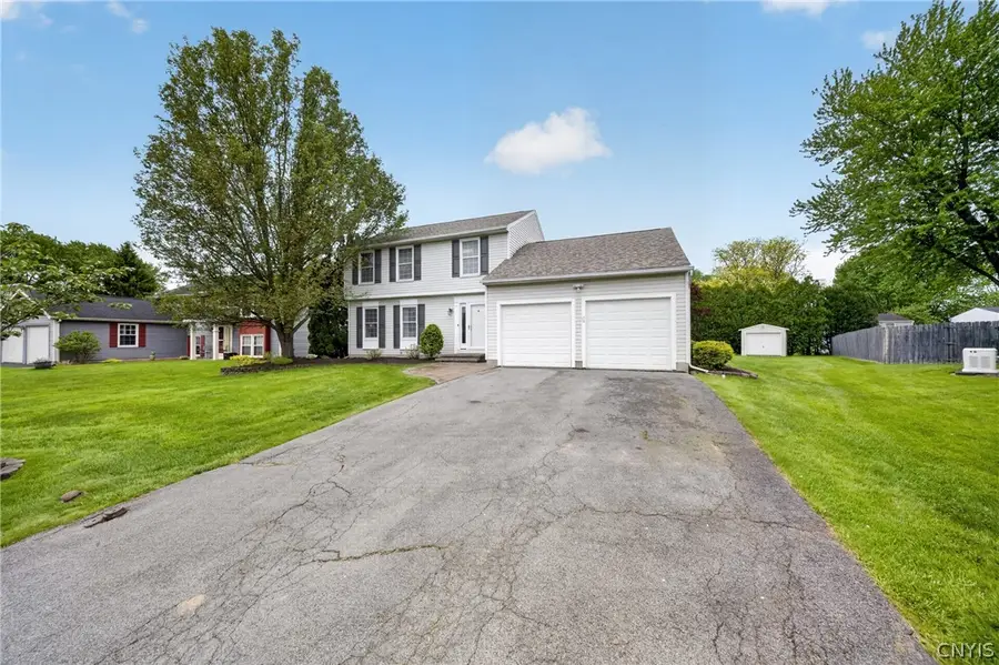 6143 Palisades Dr, Cicero, NY 13039 - #2