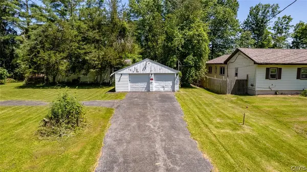 8196 Kneeskern Road, Bridgeport, NY 13030