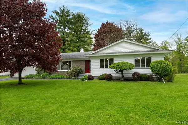 7 Knollwood Road, New Hartford, NY 13413
