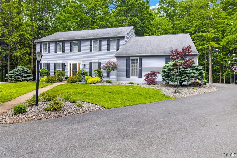 8 Silver Birch Court, New Hartford, NY 13413 - #3