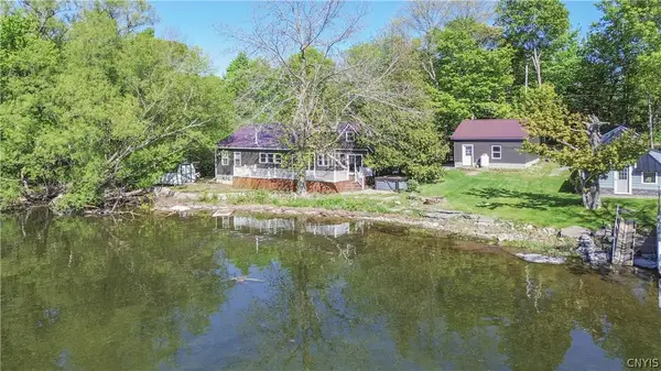 8732 Lotts Point Road, Chaumont, NY 13622
