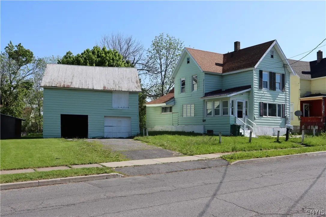 318 W Hoard Street, Watertown, NY 13601 - #1