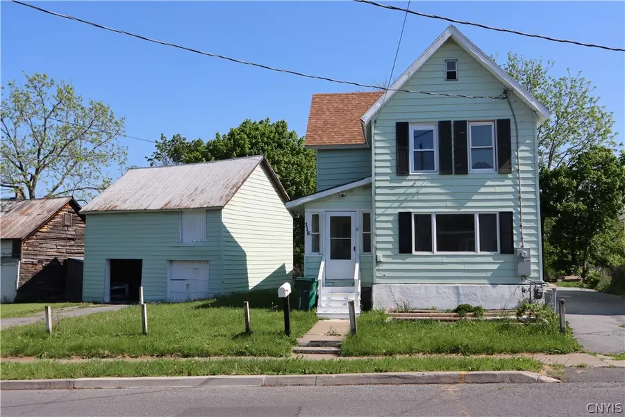 318 W Hoard Street, Watertown, NY 13601 - #3